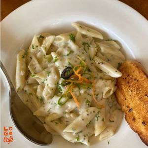 White Sauce Pasta