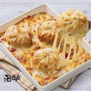 Chicken Cheese Baked Momos