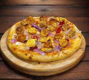 Peri peri chicken sausage pizza