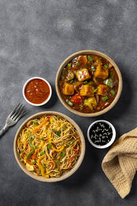Chilli Paneer With Veg. Noodles.