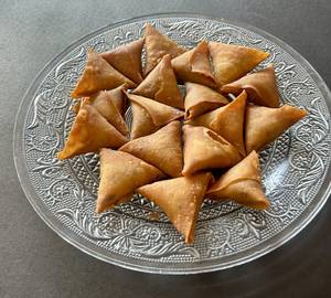 Indian Samosa ( 10 Pcs )