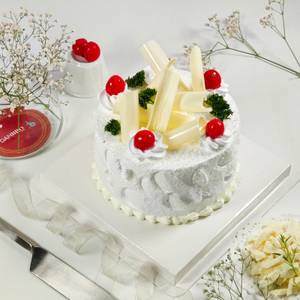 Luscious Whiteforest Cake Eggless 500g