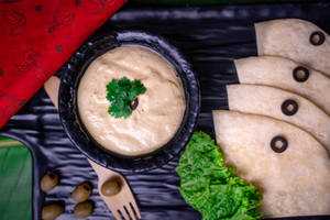 Paprika Hummus