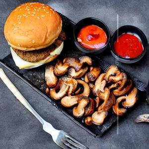 Beef Mushroom Meltdown with wafers