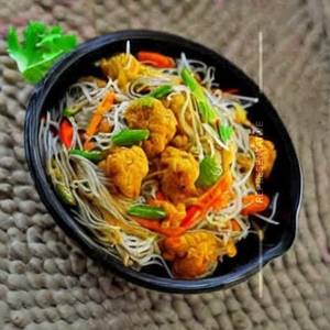 Veg Rice Noodles Gobi Mix