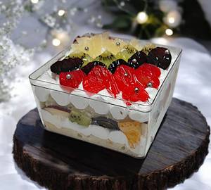 Yum-Yum Fresh Fruit Tub Cake [250 Grams]