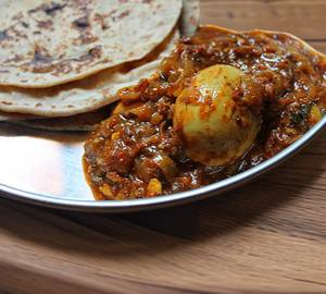 Chapathi 3 Pieces With Egg Masala