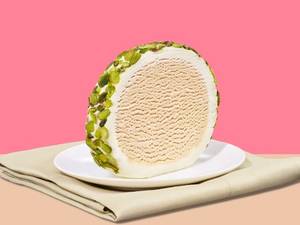 Iranian Pista Kulfi Roll Slice (80g)