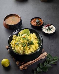 Vegetable Pulav With Raita