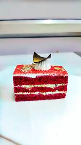 Red Velvet Delight Pastry (1 pc)