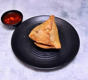 Samosa with chutney (1pc)