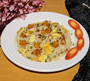 Chicken Garlic Rice With Egg