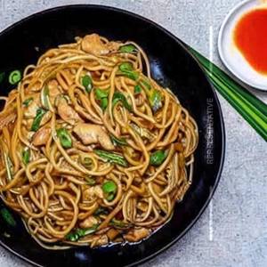 Chicken Ginger & Garlic Noodles