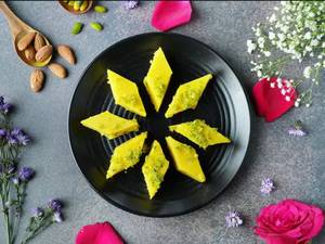 Mawa barfi [4 pieces]