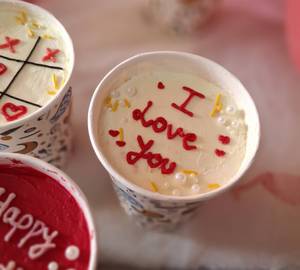Valentine Special Cake Cup & Floral Decor