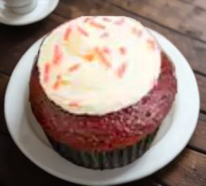 Red velvet cup cake 2 pcs
