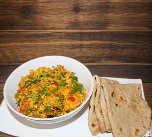 4 Phulka with Paneer bhuji