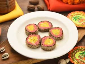 Kaju anjeer barfi [4 pieces]