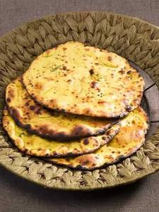 Stuffed Missi Roti