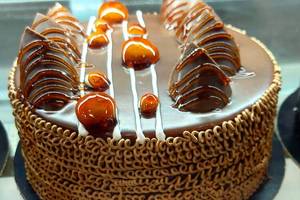 Caramel cake