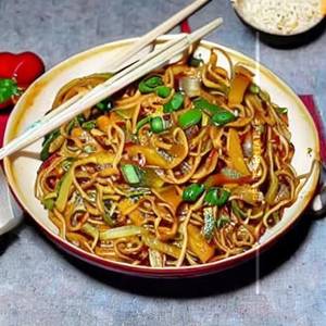 Veg Chilli Garlic Mushroom Noodles