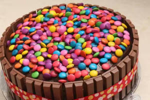 Kitkat cake