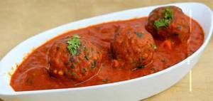 Veg. Kofta [Vegatable Dumplings In Spicy Brown Gravy]