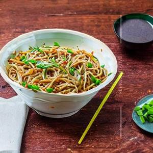 Mushroom Schezwan Noodles