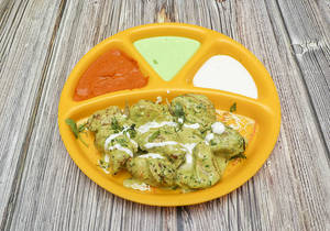 Veg Afgani Momos [6 Pcs]