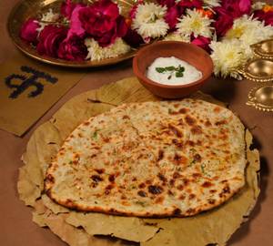 Keema Naan Sang Pudina Dahi