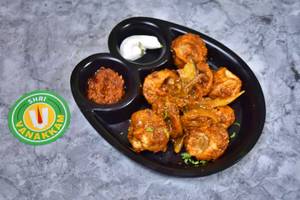Paneer Achari Fried Momos [8 Pieces]