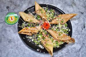 Vanakkam Tawa Roll Dosa