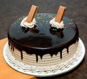 Kit Kat Premium Exotic Cake