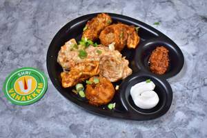 Momos Platter [8 Pieces]
