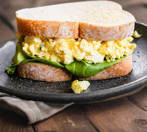 Boiled egg sandwich