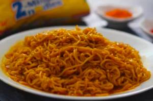 Plane maggi
