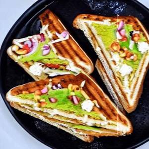 Jam Aloo Paneer Toast Sandwich