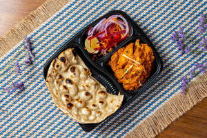 Shaadi Walli Aloo Gobi With Roti Mealbox (serves 1)