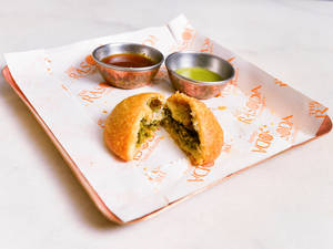 Matar Ki Kachori