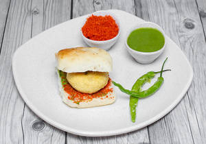 Aamchi Mumbai Vada Pav
