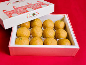Besan Ke Laddu