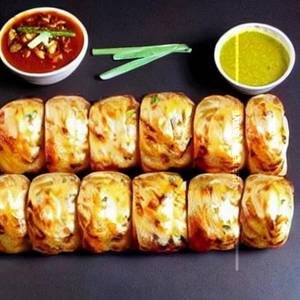 Dbl Egg Chilli Chicken Schezwan Roll