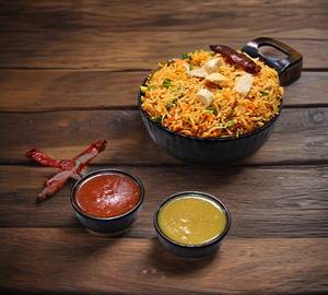 Schezwan Chicken Fried Rice