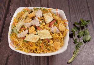 Chicken Hong Kong Chowmein