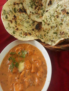 Garlic Naan+paneer Butter Masala