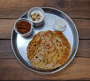 2 aloo paratha with curd