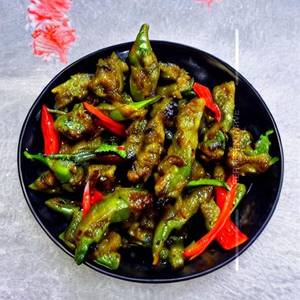Pork Green Chilli Pepper Fry