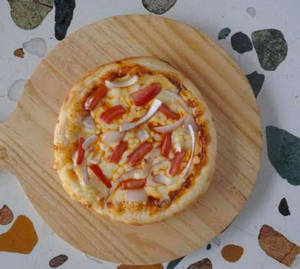 Onion & Tomato Pizza