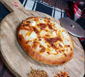Paneer Cheese Pizza