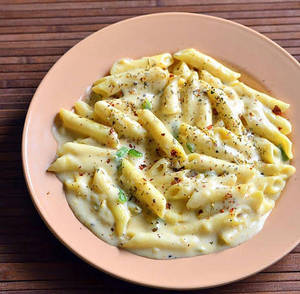 White Sauce Penne Pasta